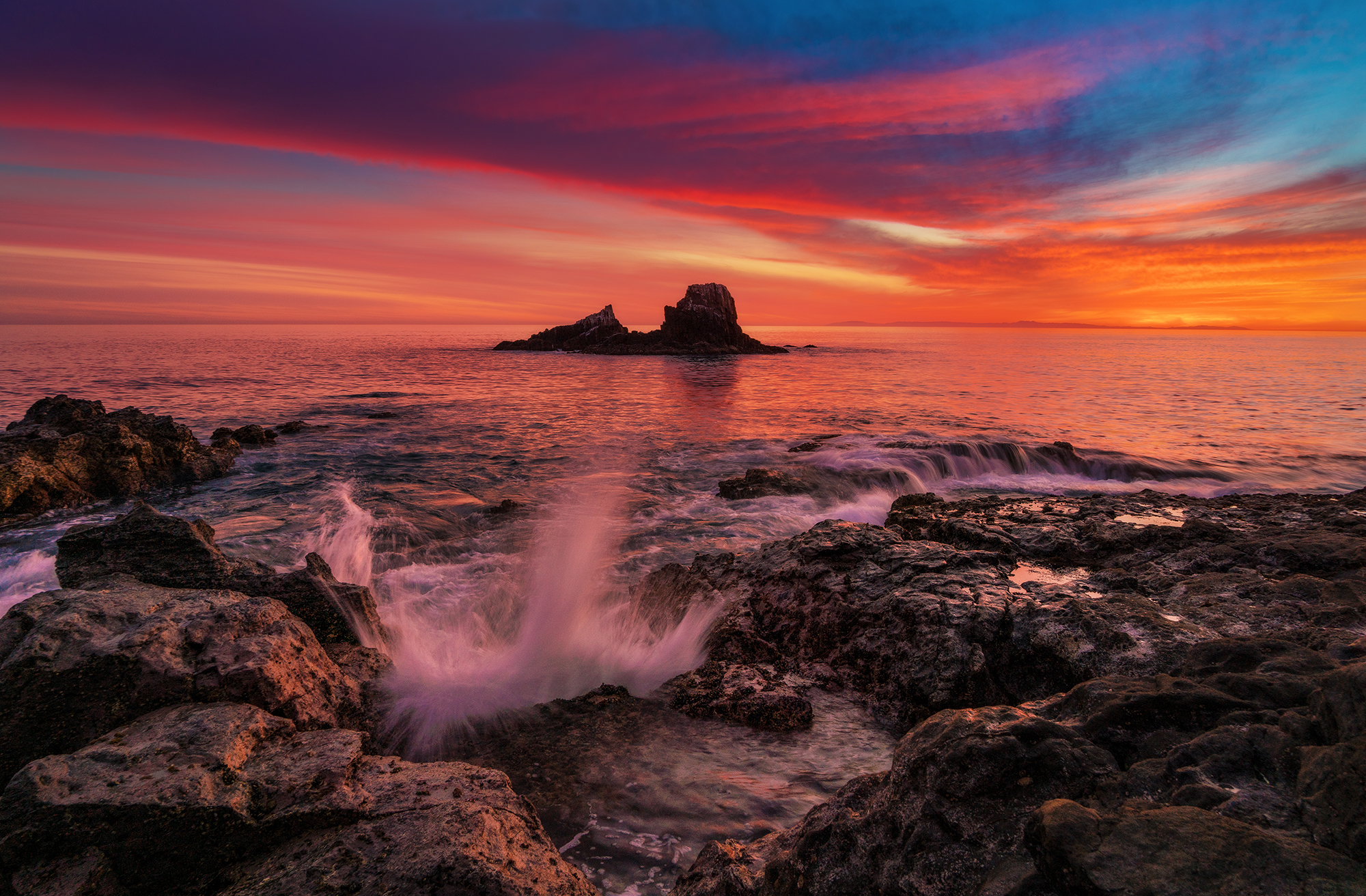 laguna beach seal rock sunset dusk wave tom bricker